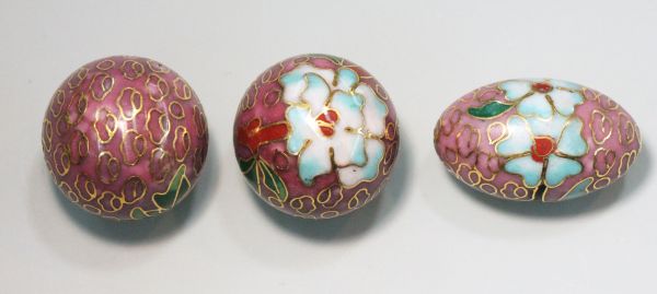 Cloisonn&eacute; Pink Beads 