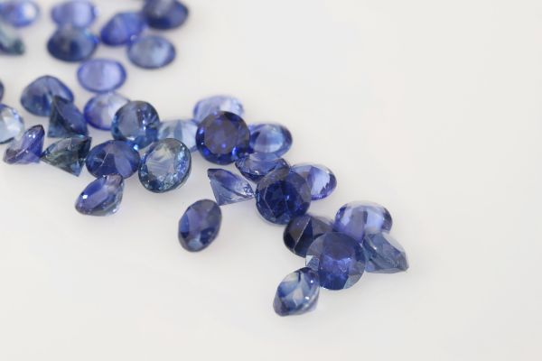diamond-cut-cornflower-blue-sapphires