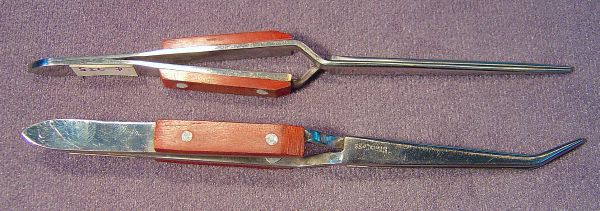 Tweezers - Insulated Cross Locking