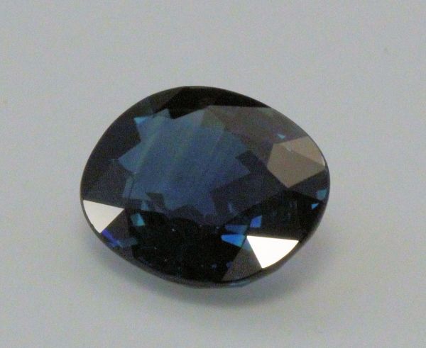 Sapphire Faceted Oval 9x11mm - 4.16 cts.
