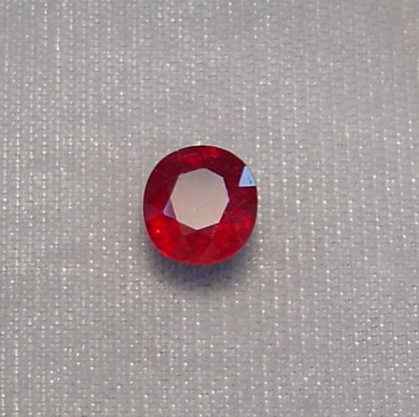 Ruby Fissure Filled Faceted Oval 8.5x9.2mm - 3.87 cts.