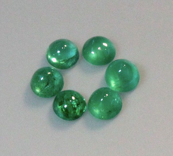 2.5mm Emerald Cabochons - Regular Grade