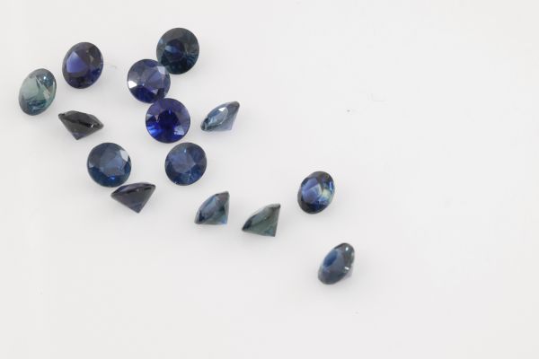 Wholesale Sapphire Round Diamond Cut Better Grade