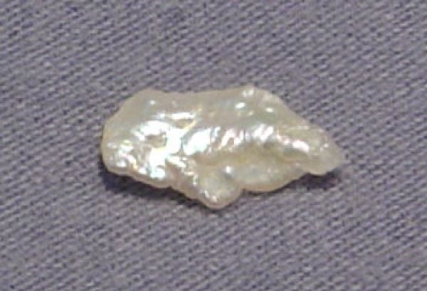 Antique Natural Pearl - 0.50 ct.