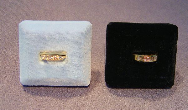 Ring Display - Singles