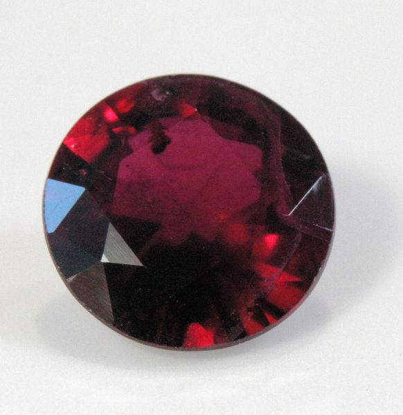 Ruby Faceted Round 6.9mm - 1.28 cts.
