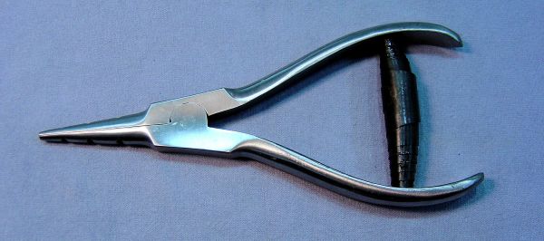 Bow Opening Plier