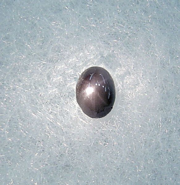 Star Spinel Oval Cabochon 5.7x6.5mm - 1.66 cts.
