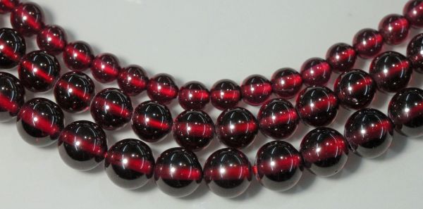Smooth Round Garnet Beads - Best Quality