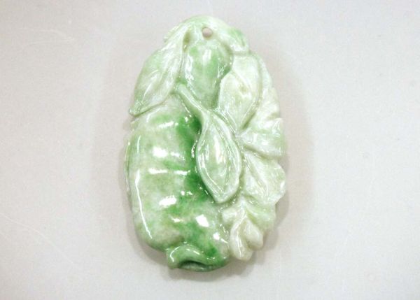 Jadeite Gourd with Vine
