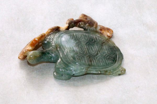 Exquisite Hand-Carved Jadeite Turtle 