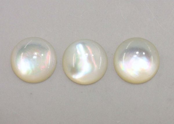 Round Mother-of-Pearl Cabochons