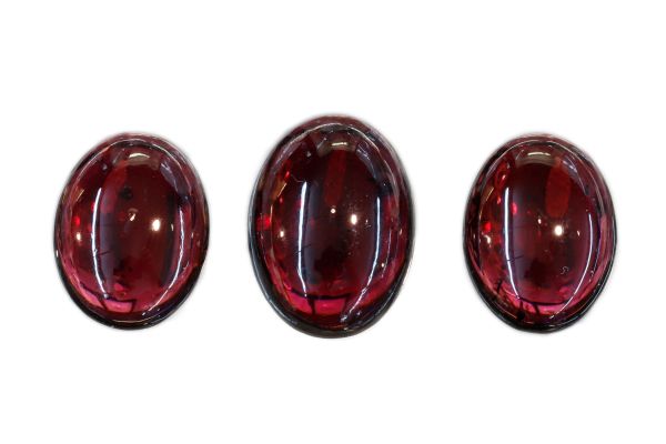 oval garnet cabochons 1
