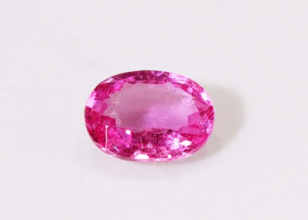 Pink Sapphire Faceted Round, 0.95 ct. - 5.3x6.85mm
