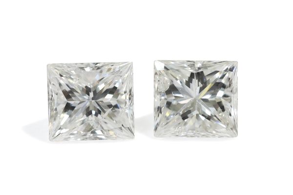 Princess-cut Diamond Pair