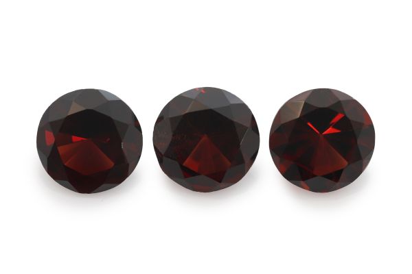 round orissa garnet