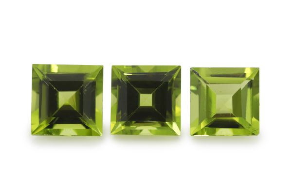 Peridot Square Faceted