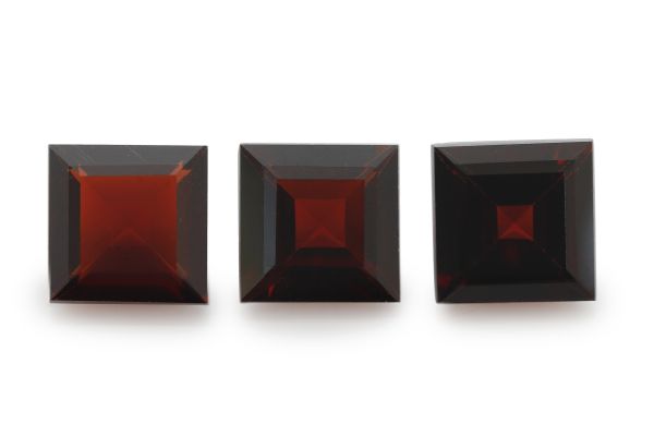 Garnet Square Faceted