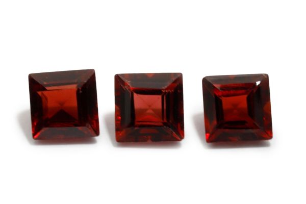 square orissa garnet