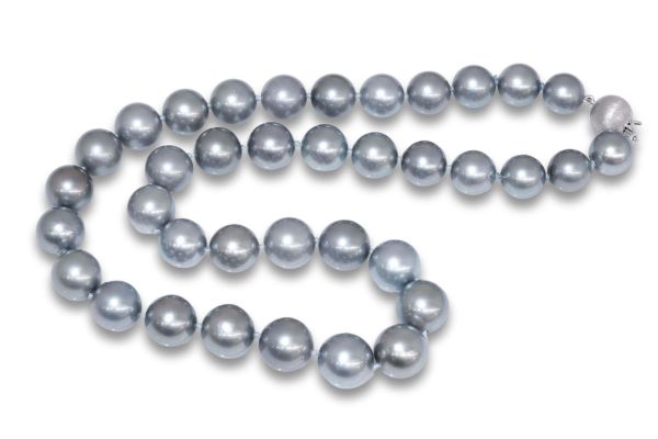 Tahitian Natural Color Grey Round Pearl Necklace - 10 - 12mm 