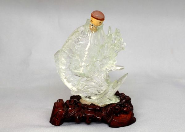 Clear Crystal Quartz Snuff Bottle