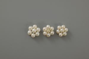 7-Pearl Half-drilled Flower